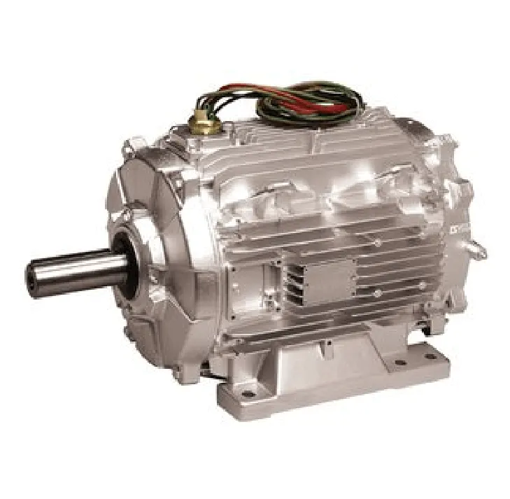 Moteur électrique industriel argenté avec câbles.