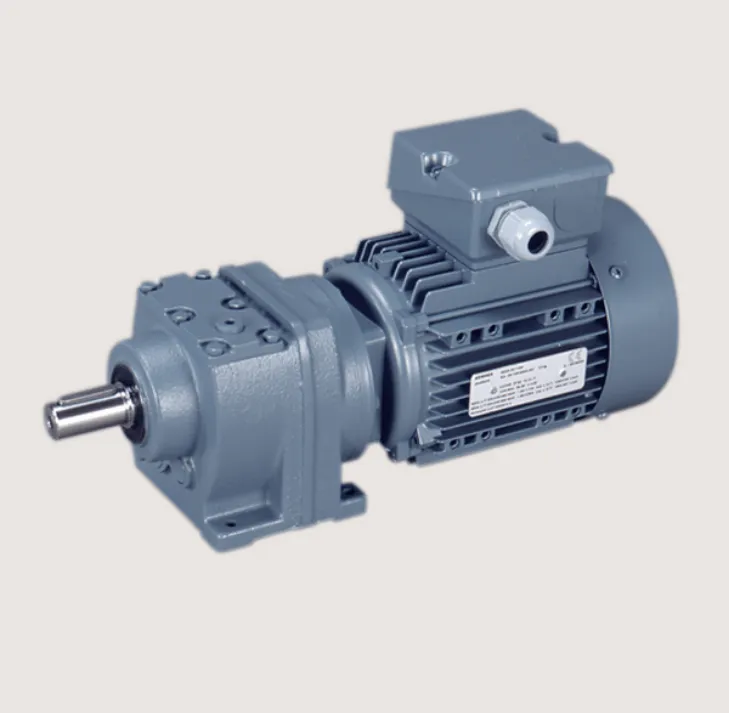 Moteur électrique avec boîtier métallique gris.